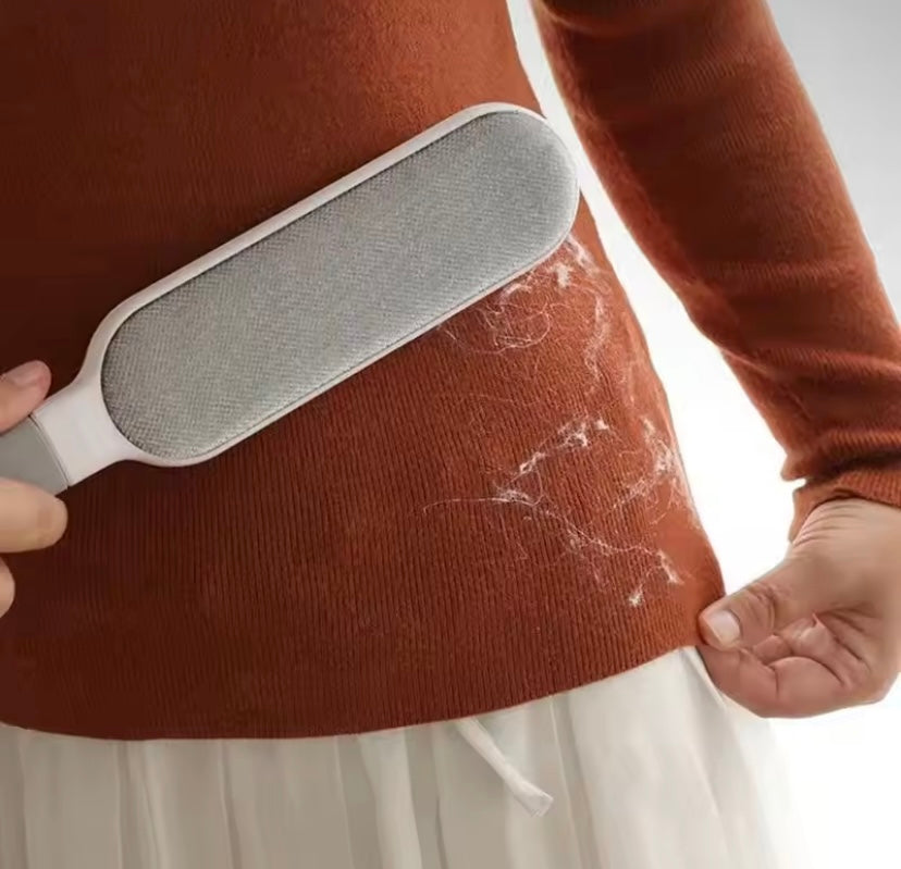 Brosse anti-poils réutilisable pour vêtements et canapé
